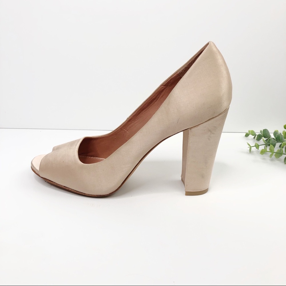 Vince Camuto Blush Pink Satin Peep Toe Heels 9 - Picture 2 of 8